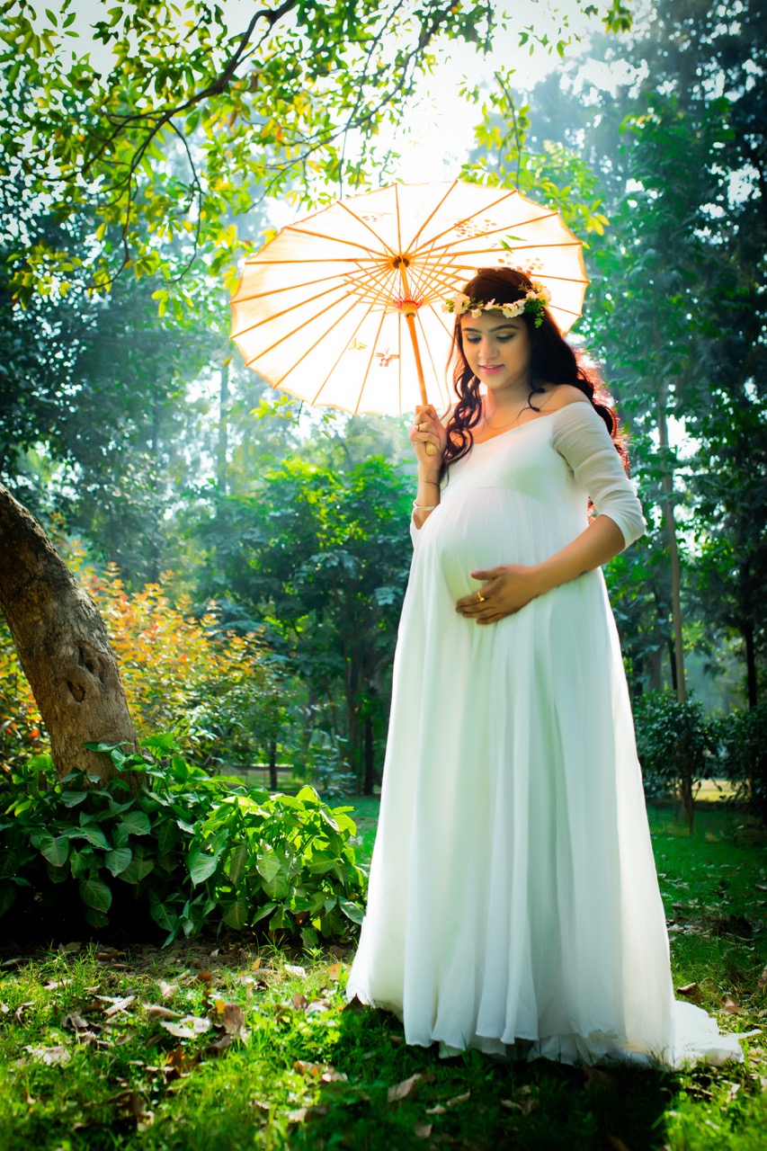 When to book your maternity photoshoot